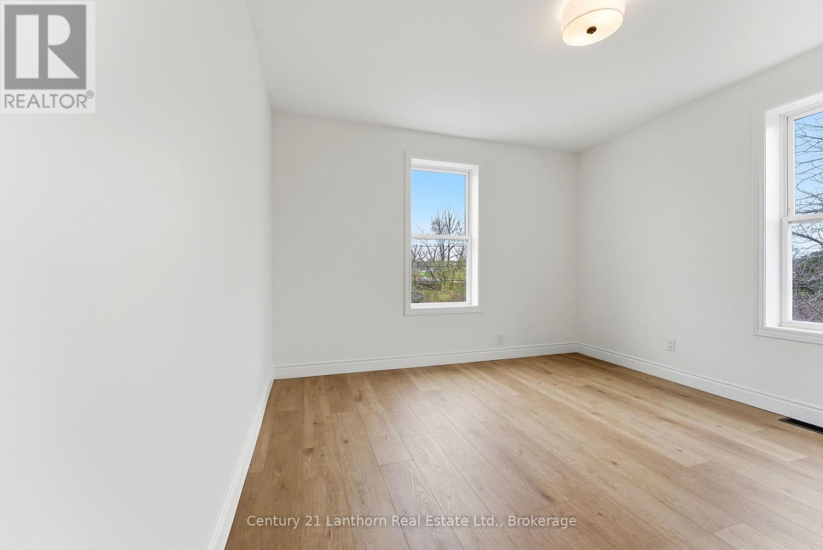 16 Store Street Property Photo 21