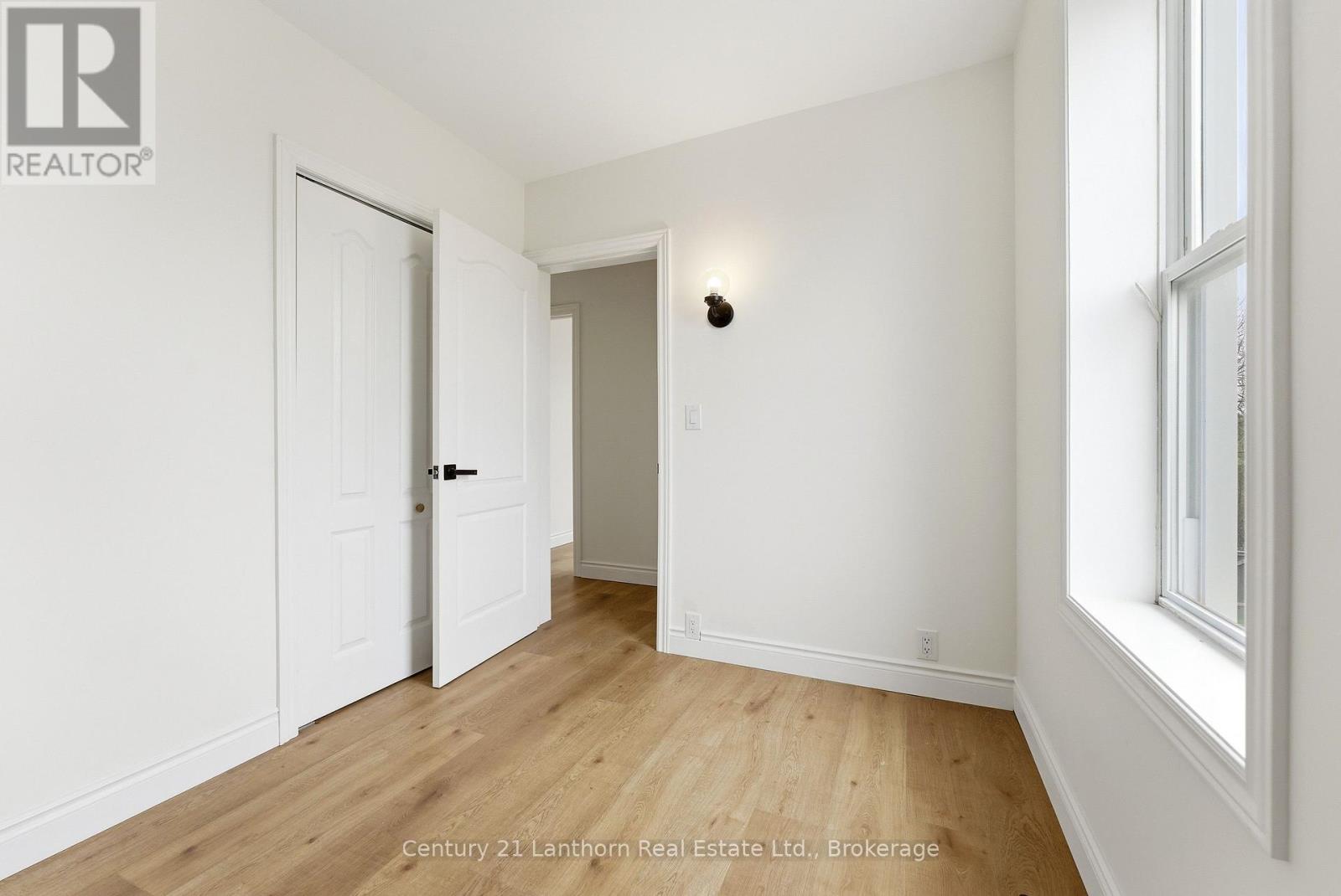 16 Store Street Property Photo 24