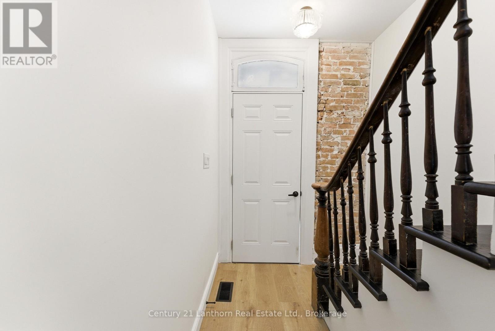 16 Store Street Property Photo 25