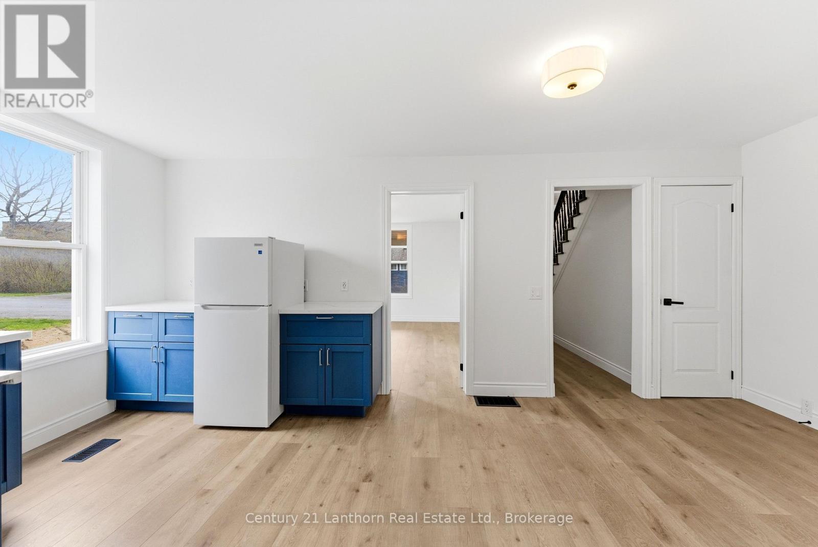 16 Store Street Property Photo 27