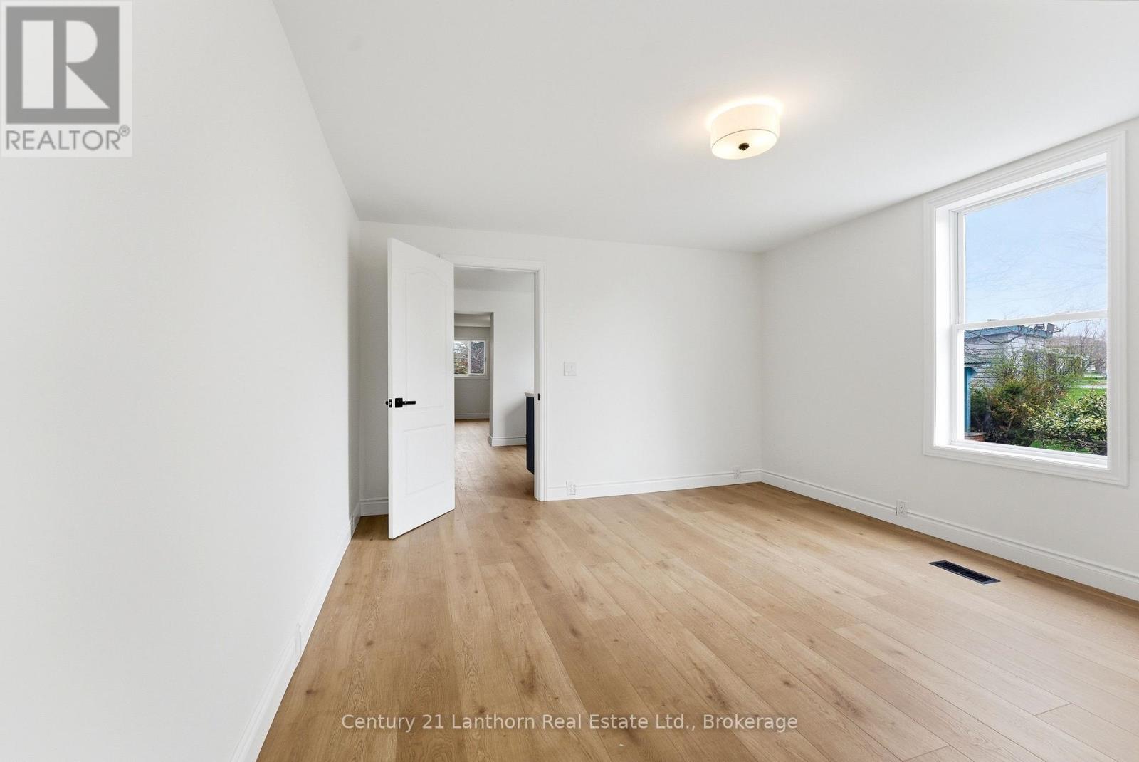 16 Store Street Property Photo 30