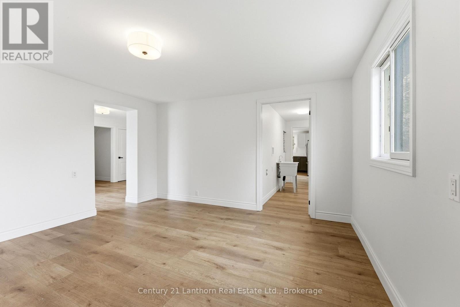 16 Store Street Property Photo 32