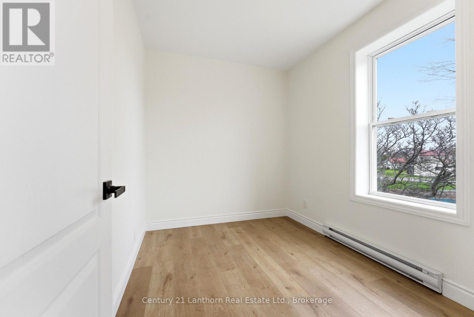 16 Store Street Property Photo 38