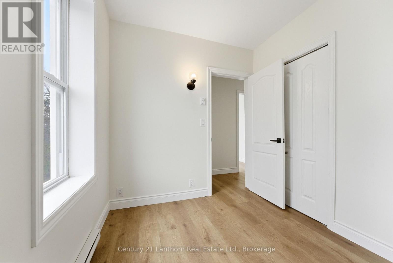 16 Store Street Property Photo 39
