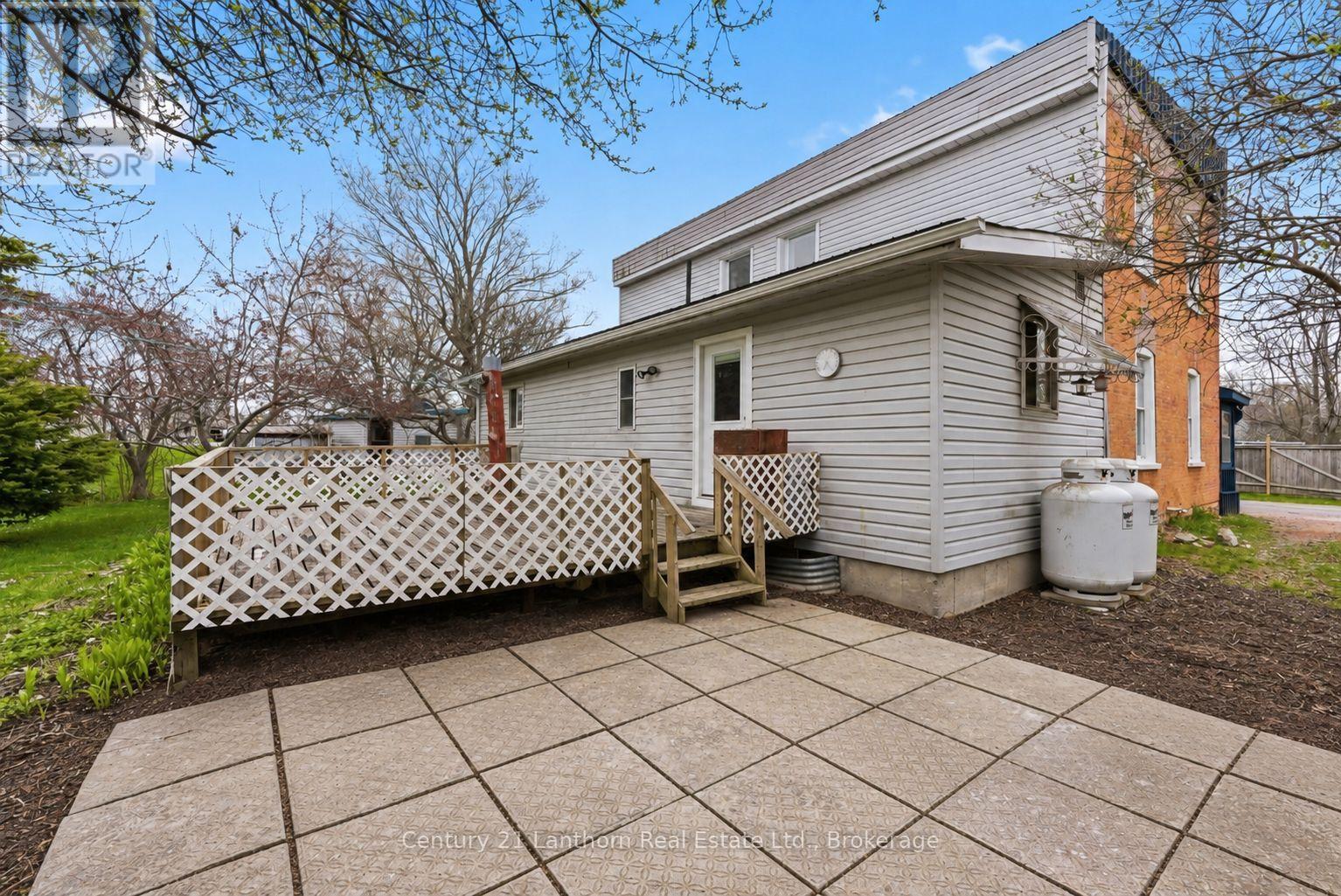 16 Store Street Property Photo 42