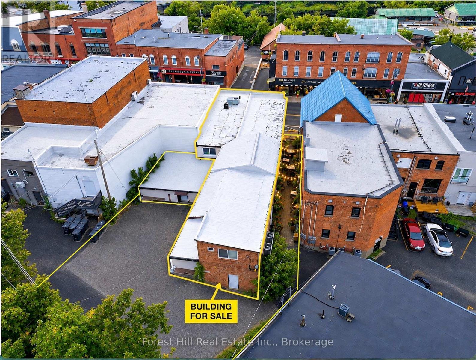 16 Manitoba Street Property Photo 2