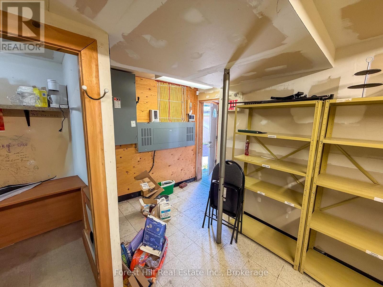 16 Manitoba Street Property Photo 12