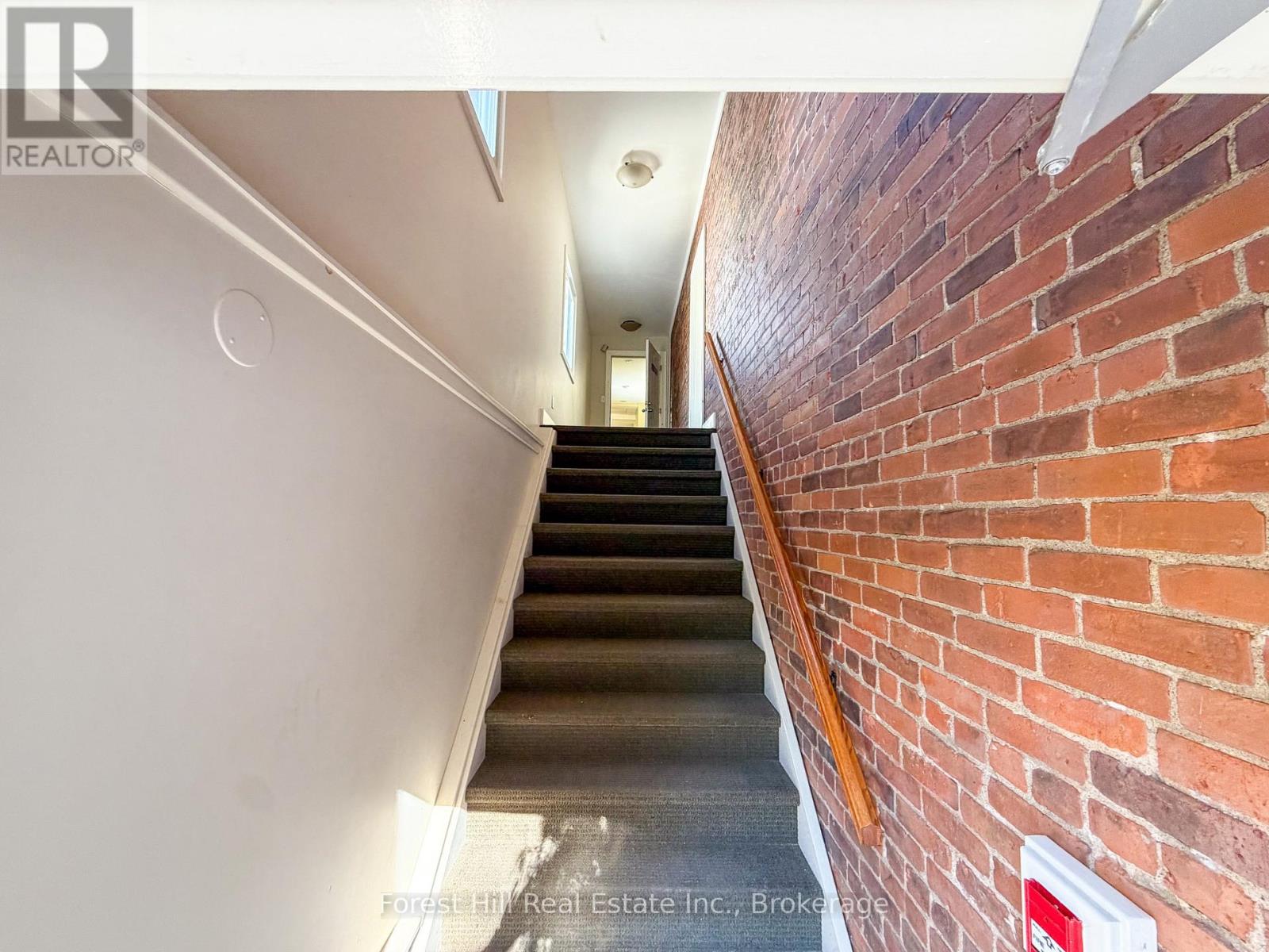16 Manitoba Street Property Photo 14