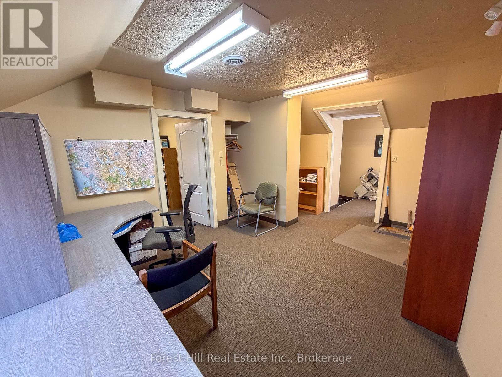 16 Manitoba Street Property Photo 16