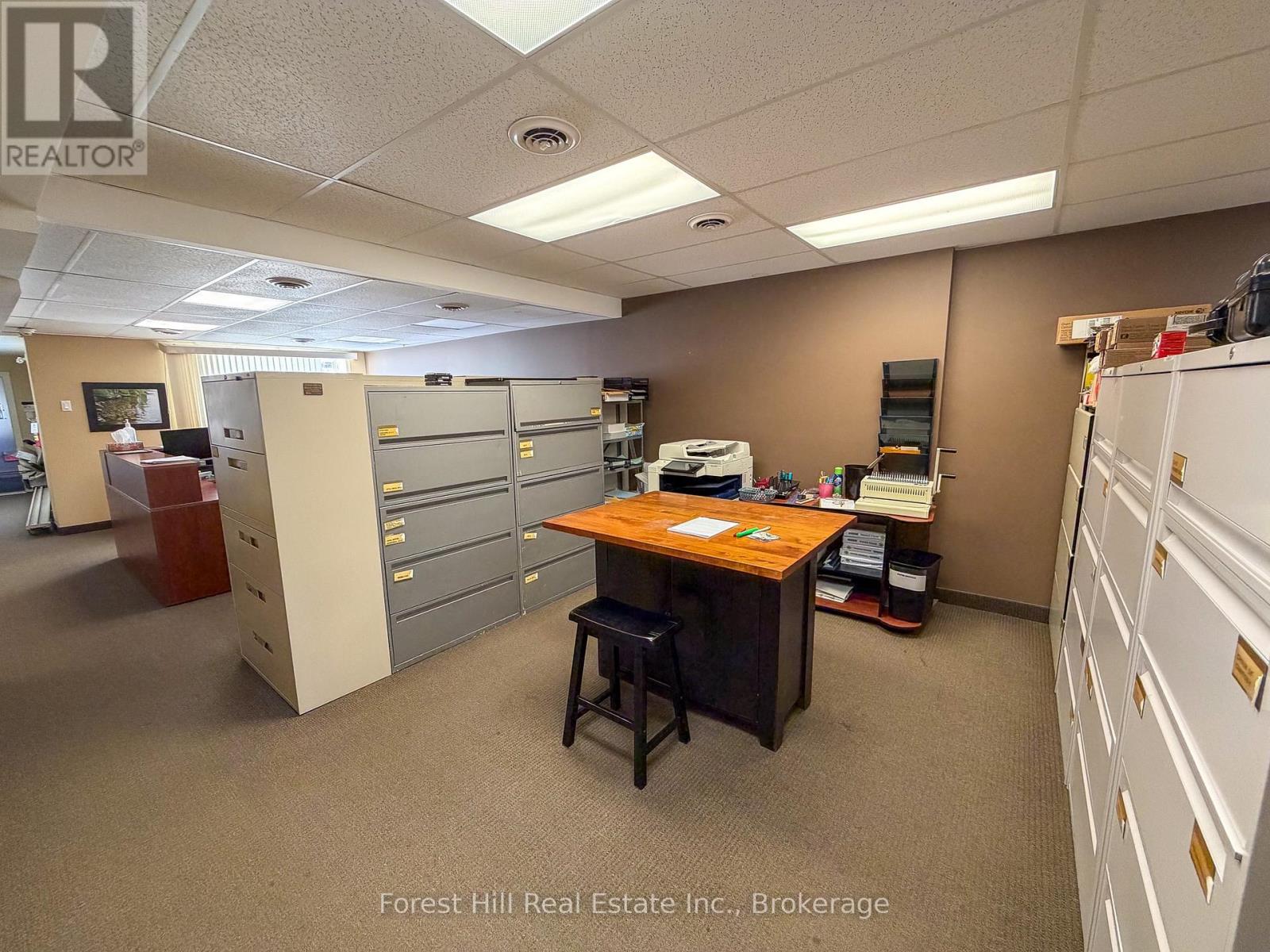 16 Manitoba Street Property Photo 21