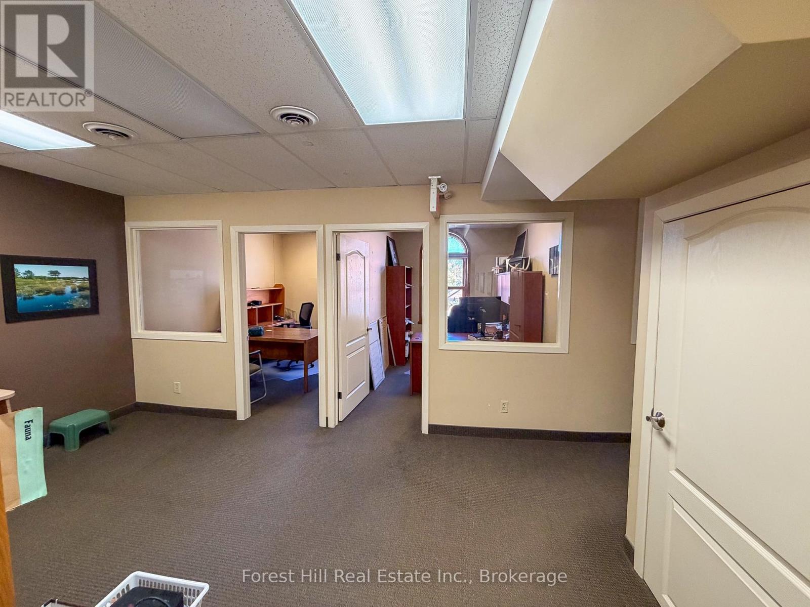 16 Manitoba Street Property Photo 23