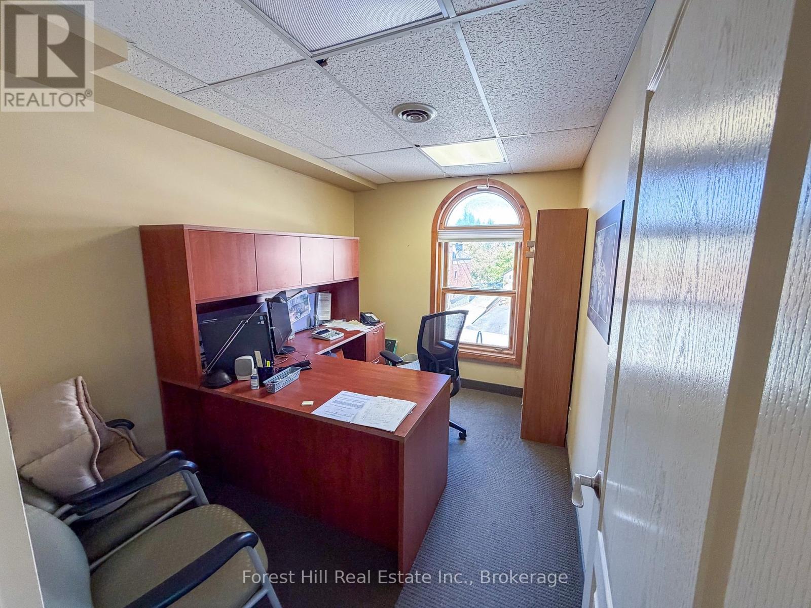 16 Manitoba Street Property Photo 27