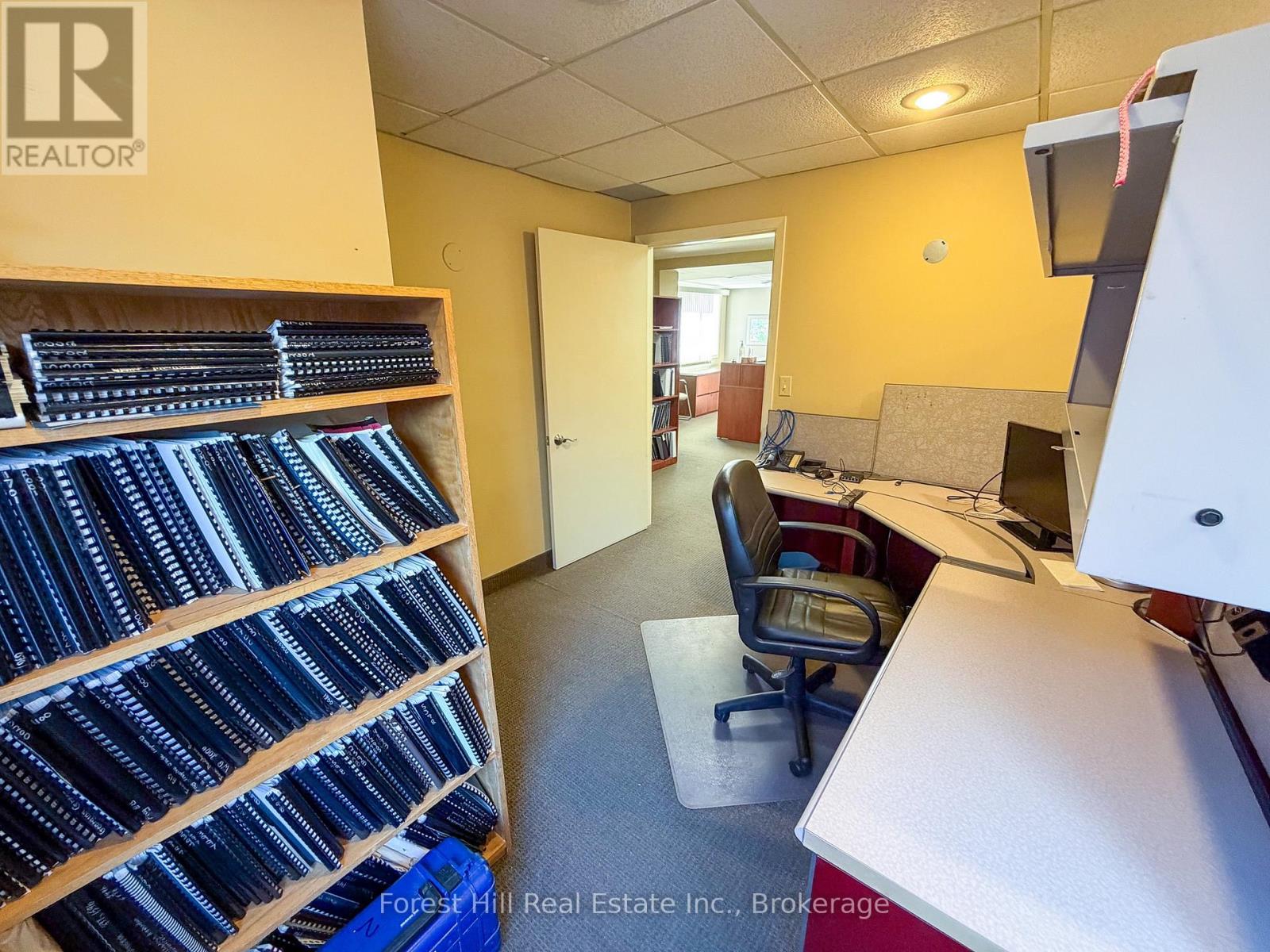 16 Manitoba Street Property Photo 32