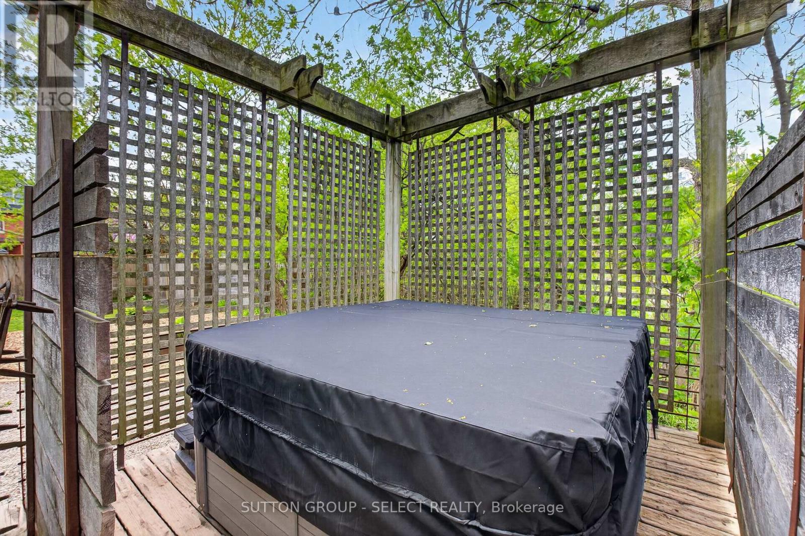 309 Cromwell Street Property Photo 41