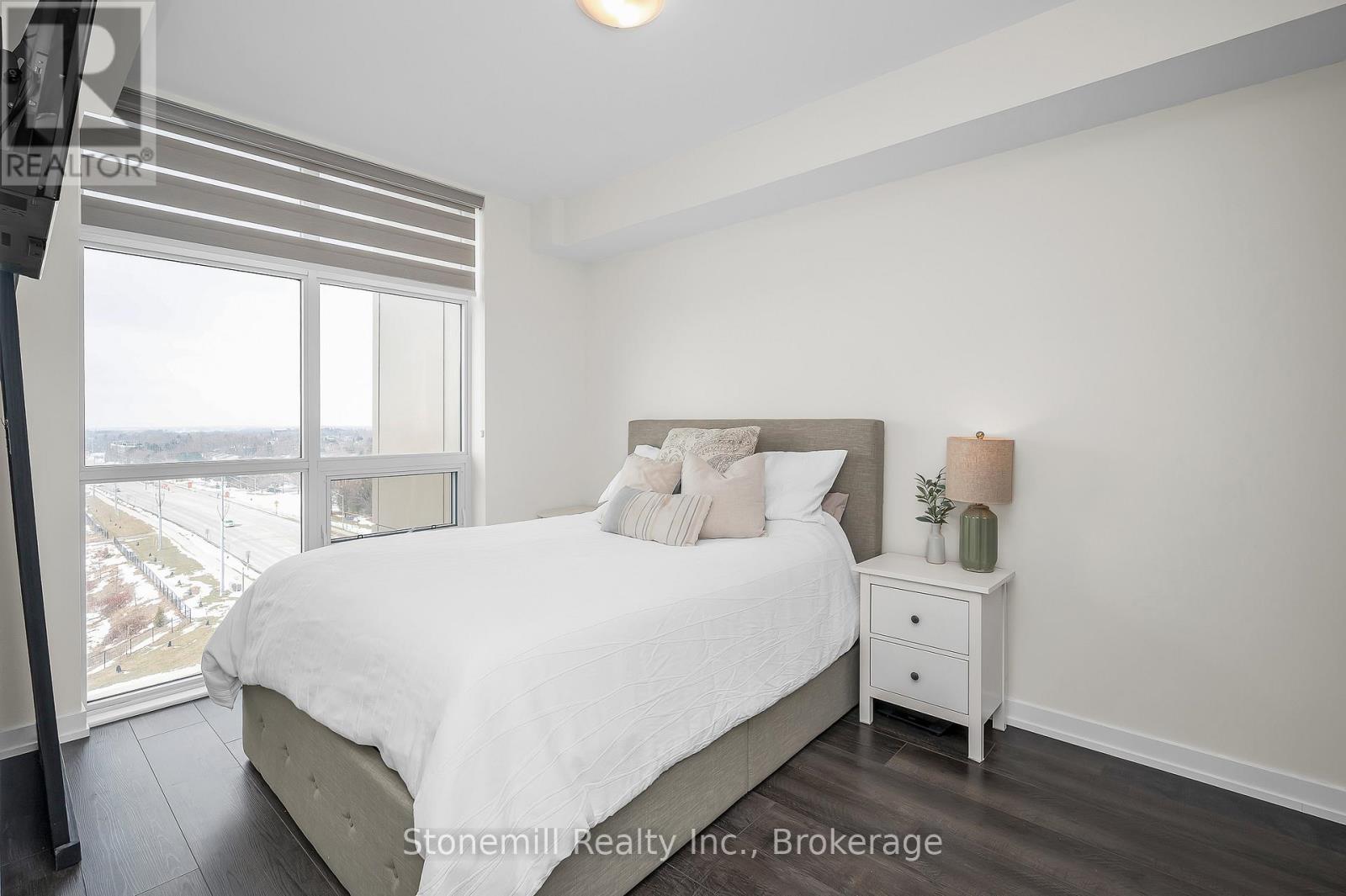 701 - 450 Dundas Street E Property Photo 17