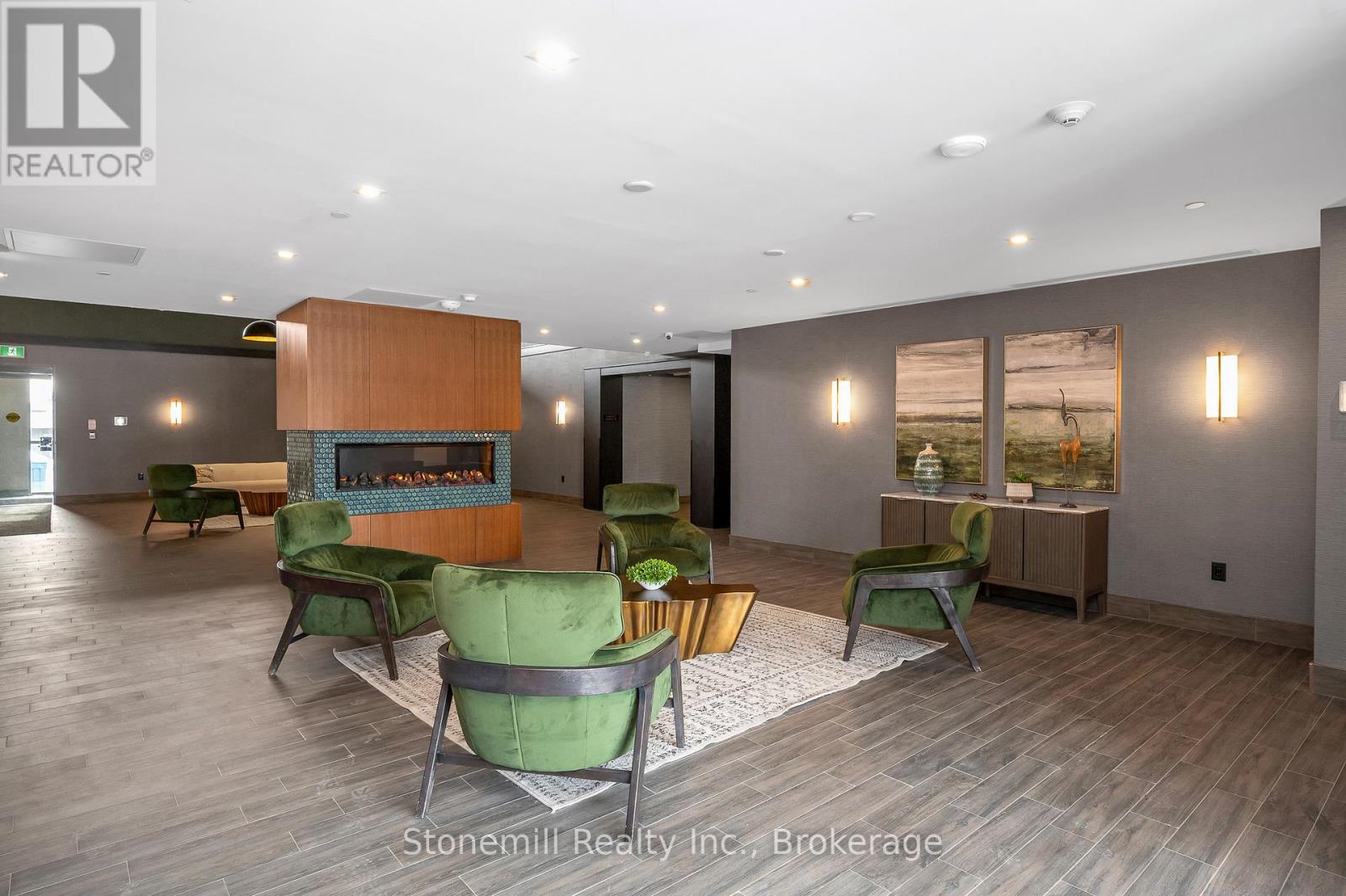 701 - 450 Dundas Street E Property Photo 23