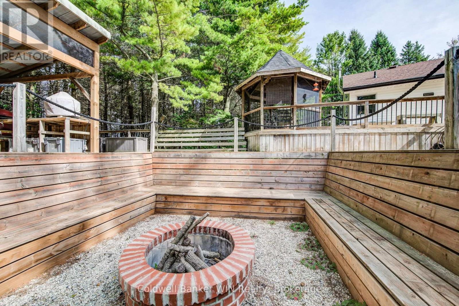 7356 Sideroad 12 Property Photo 40