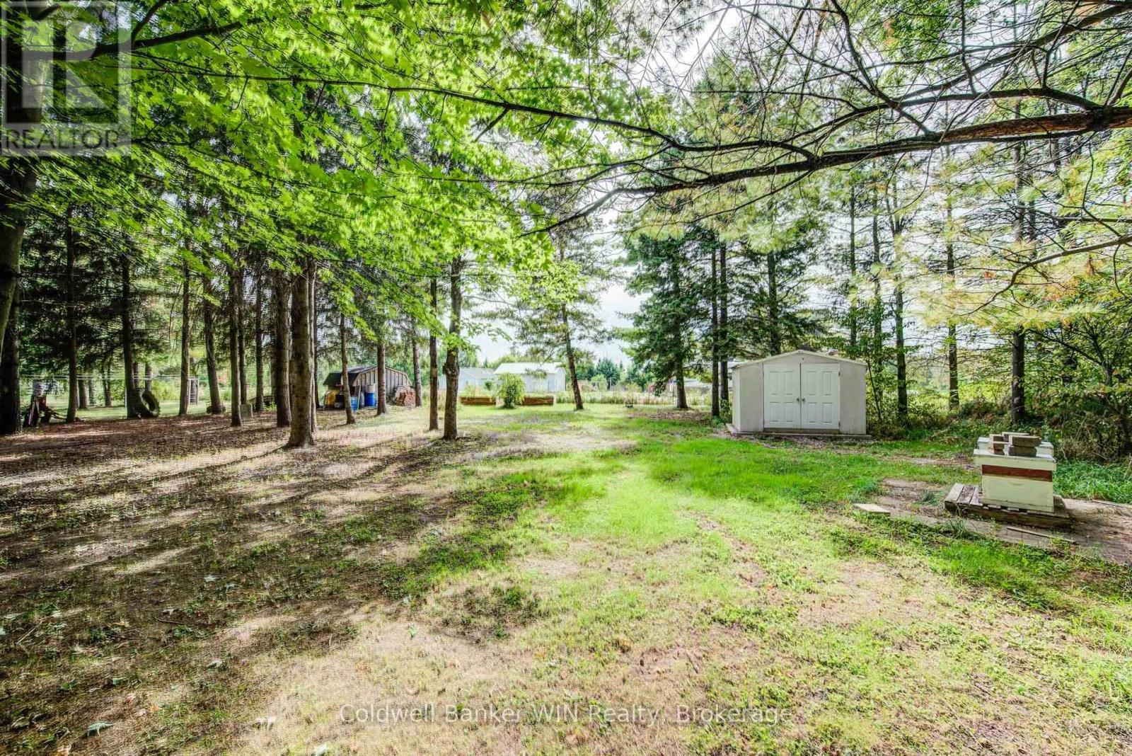 7356 Sideroad 12 Property Photo 44