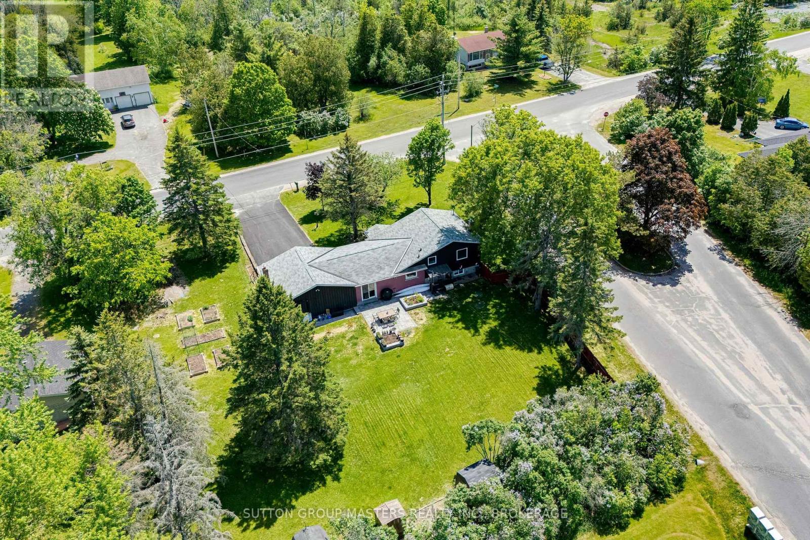 2025 Cole Hill Road Property Photo 4