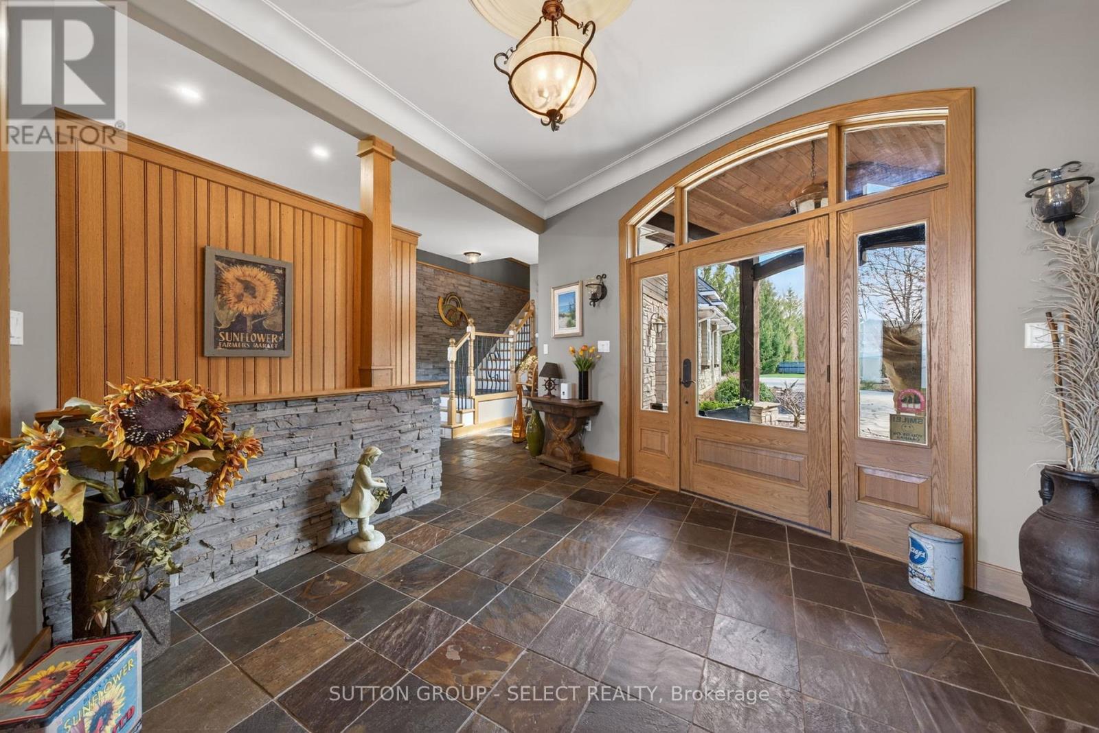 4544 Lakeshore Road Property Photo 5