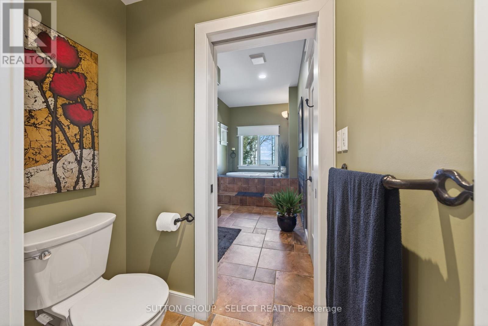 4544 Lakeshore Road Property Photo 19