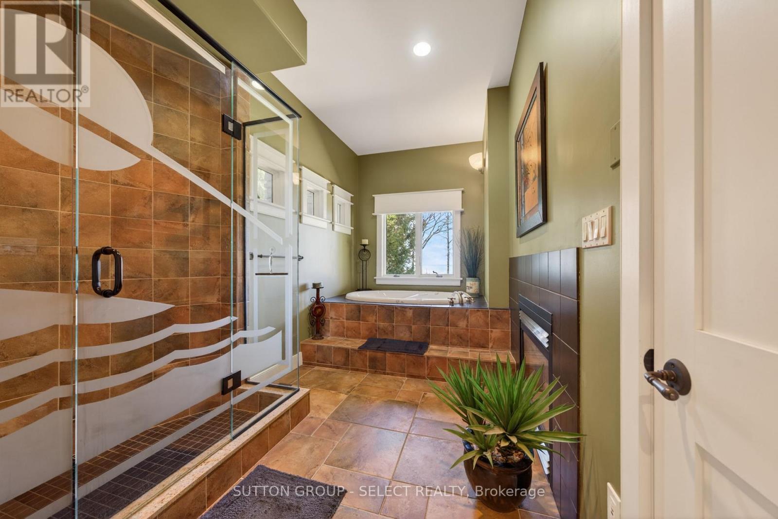 4544 Lakeshore Road Property Photo 20