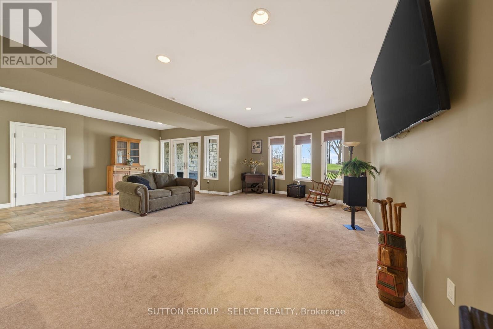 4544 Lakeshore Road Property Photo 31