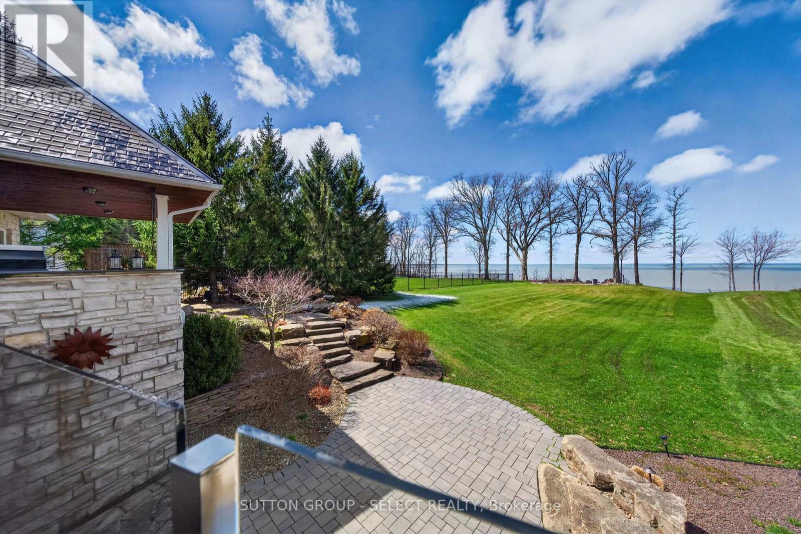4544 Lakeshore Road Property Photo 37