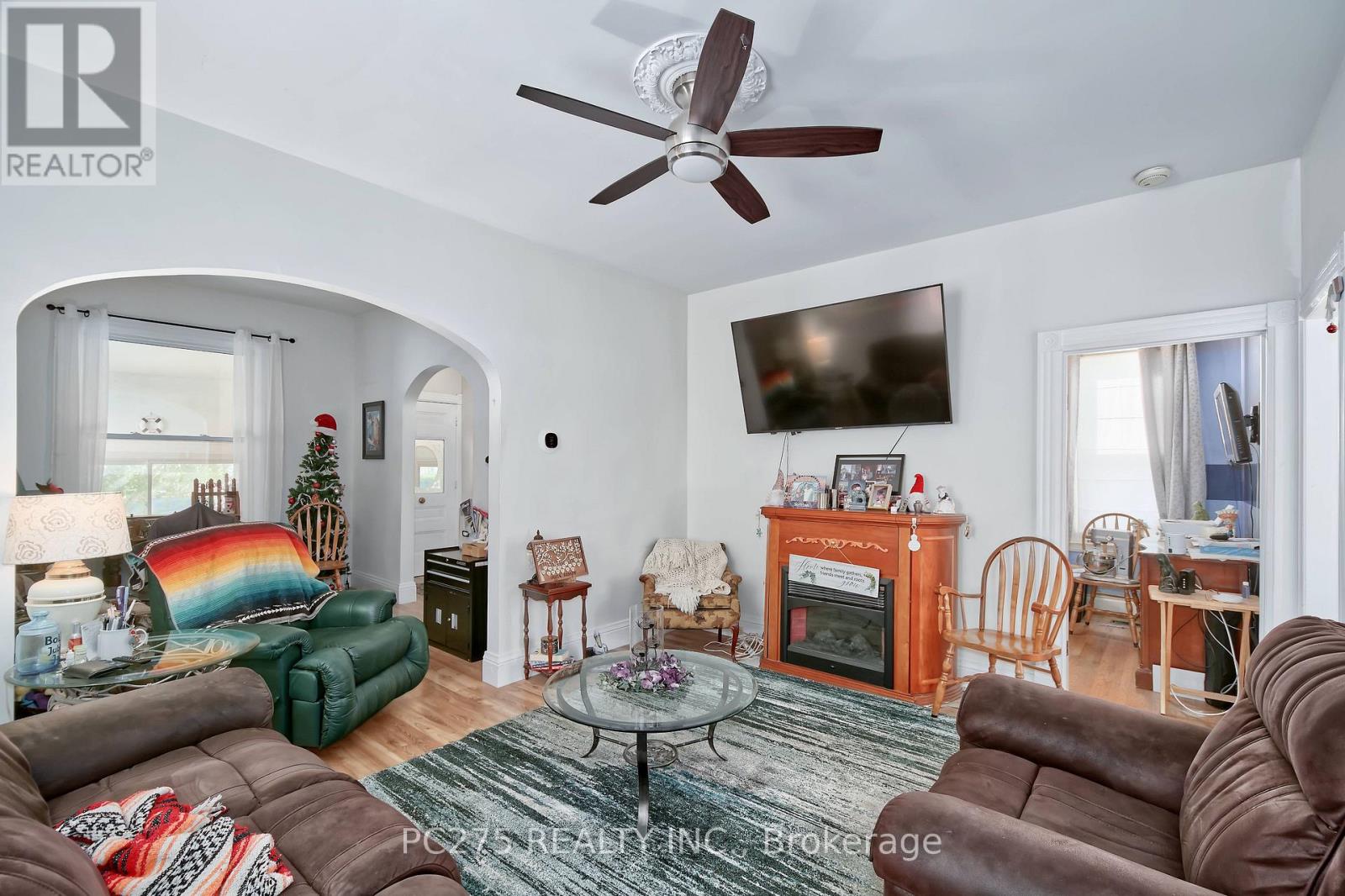 20 Maple Street Property Photo 8