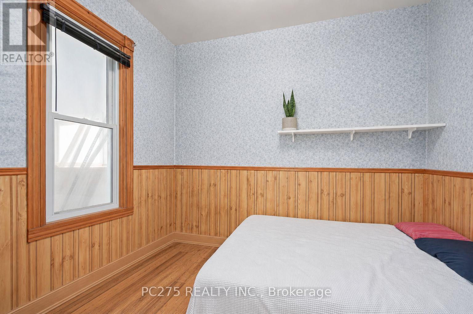 20 Maple Street Property Photo 21