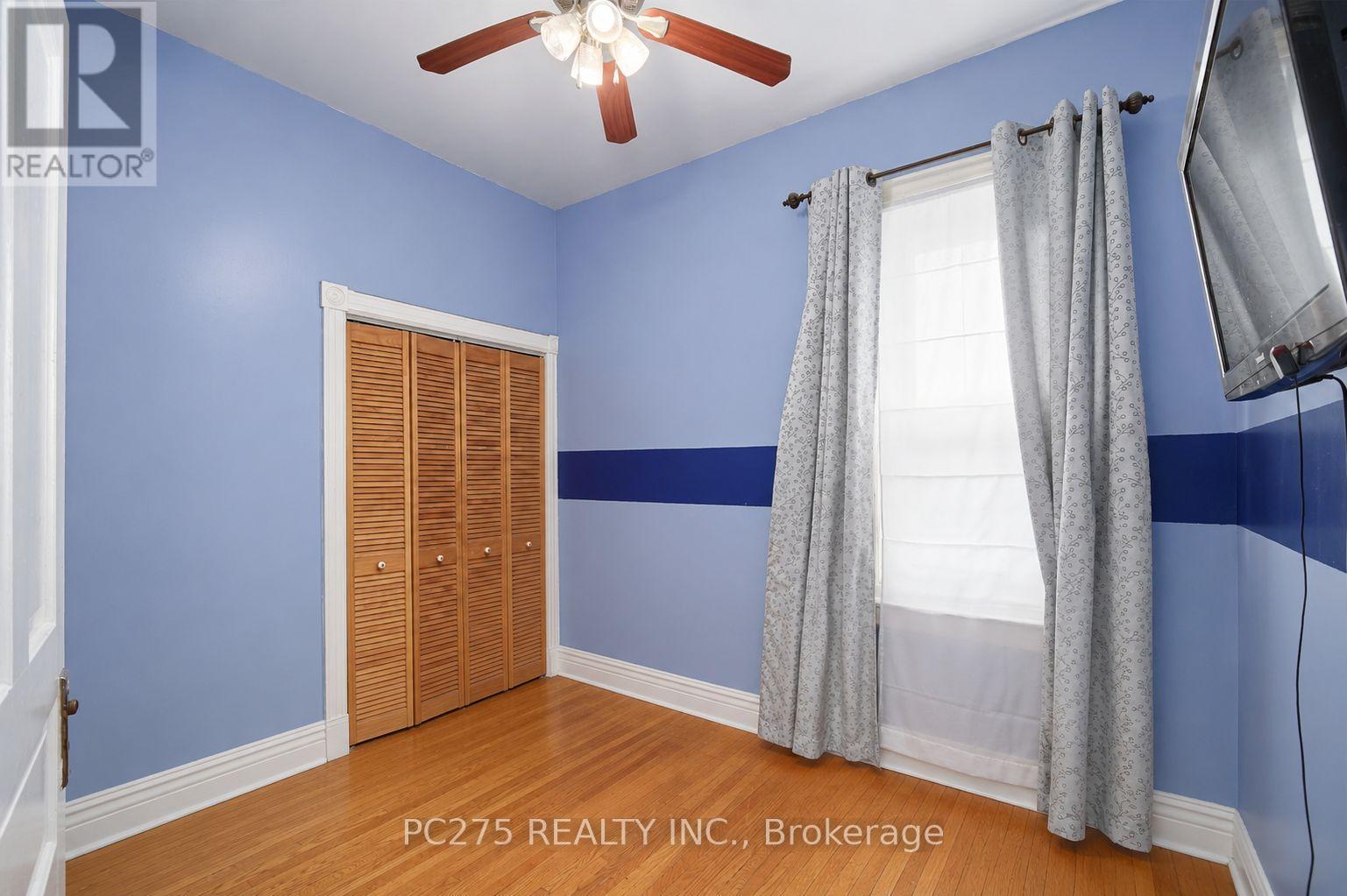 20 Maple Street Property Photo 23