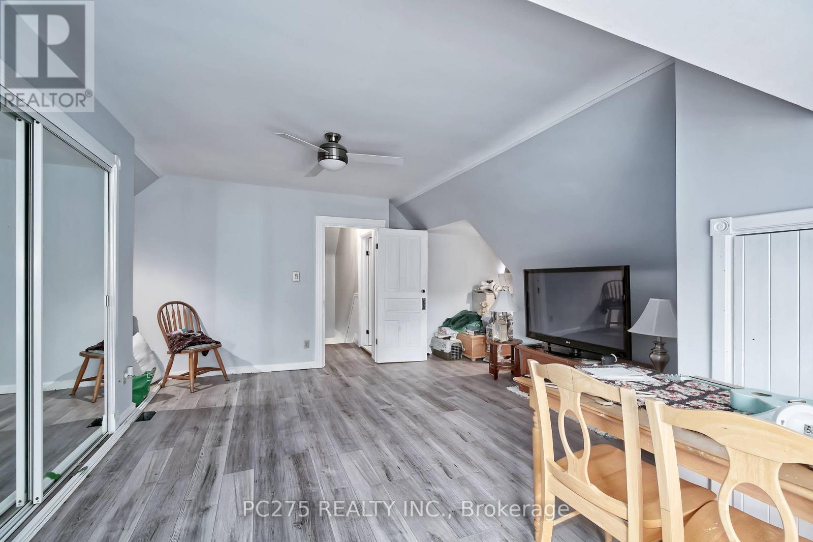 20 Maple Street Property Photo 30