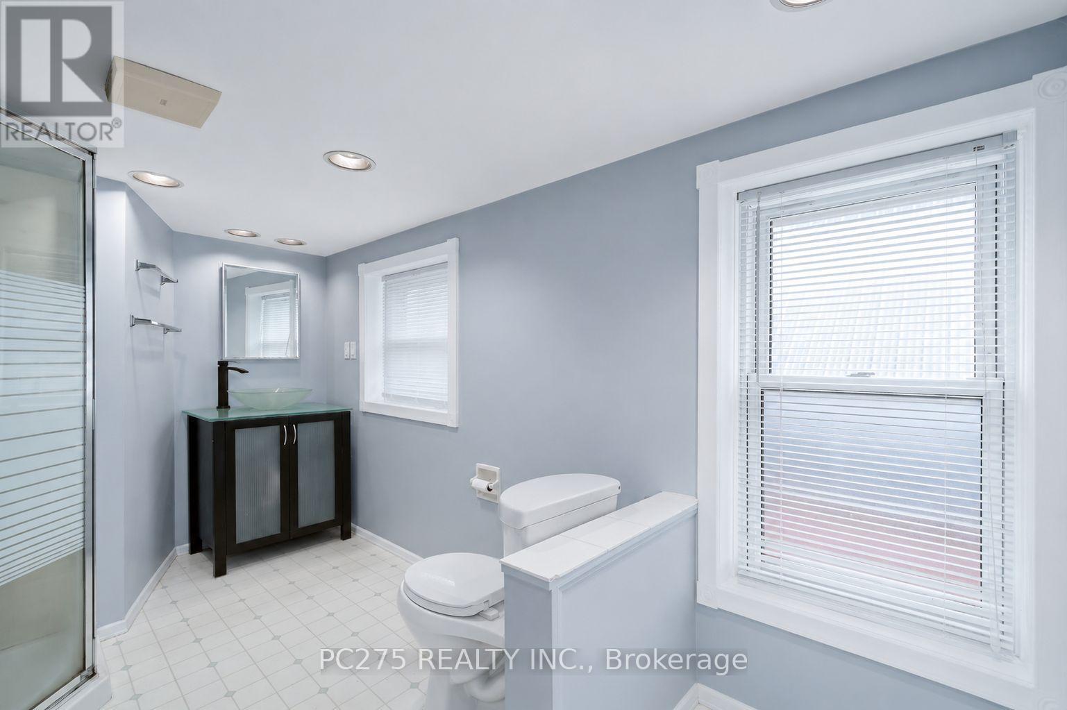 20 Maple Street Property Photo 34