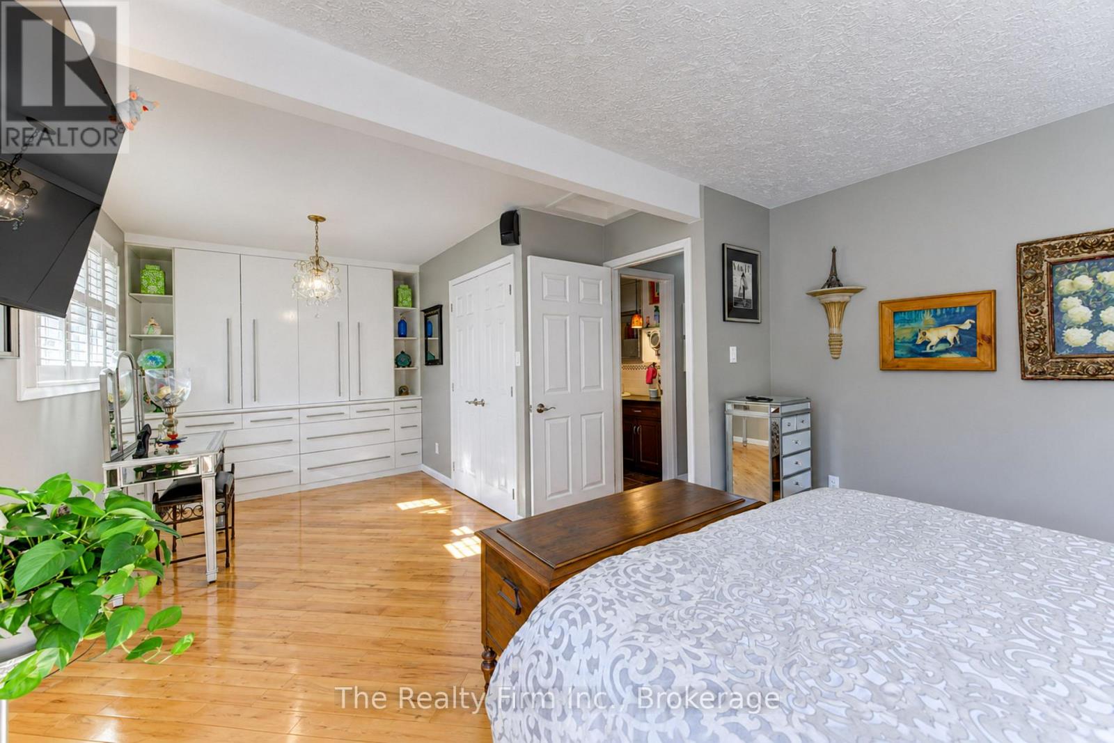 218 Forestwood Drive Property Photo 24