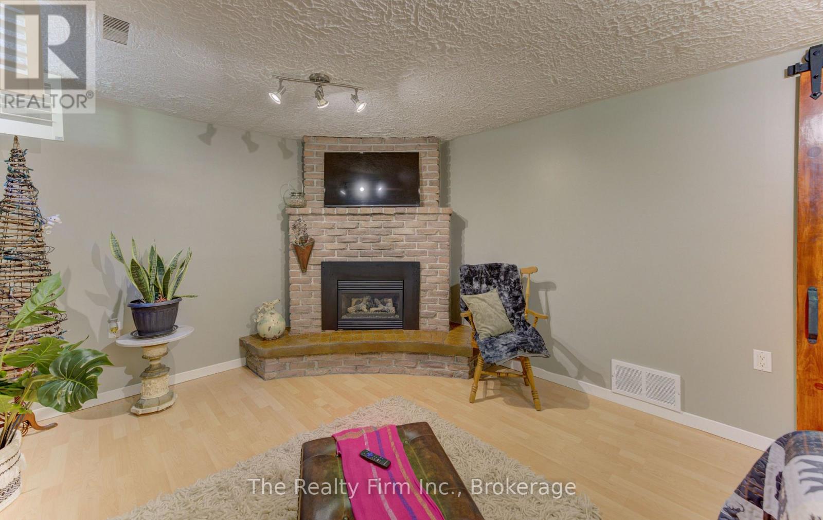 218 Forestwood Drive Property Photo 37