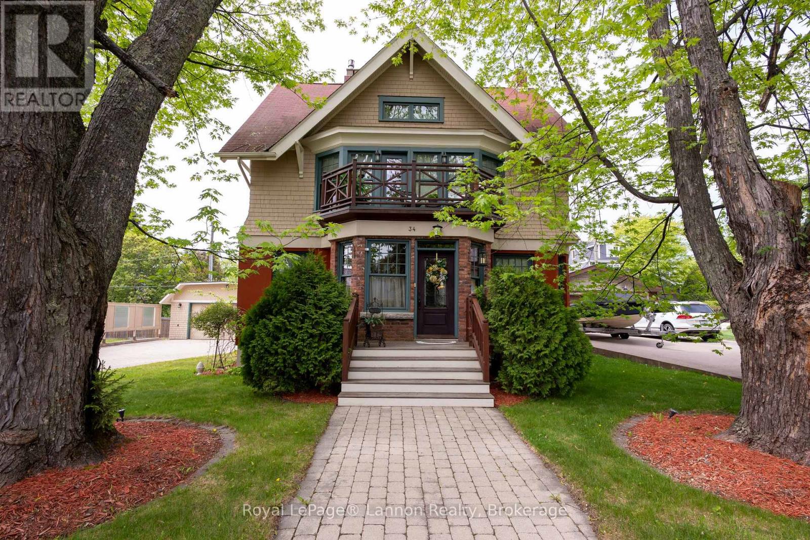 34 WINNIPEG AVENUE
