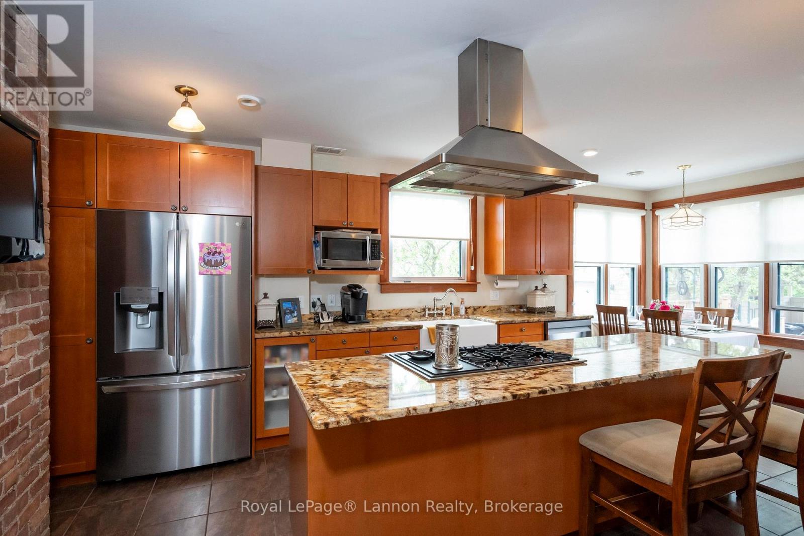 34 Winnipeg Avenue Property Photo 17
