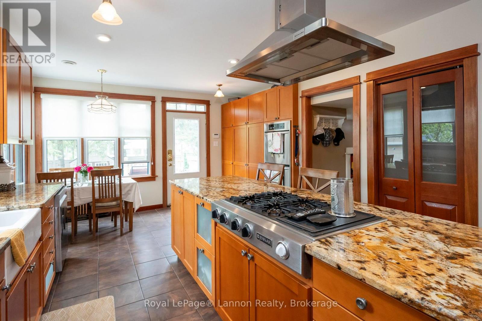 34 Winnipeg Avenue Property Photo 19