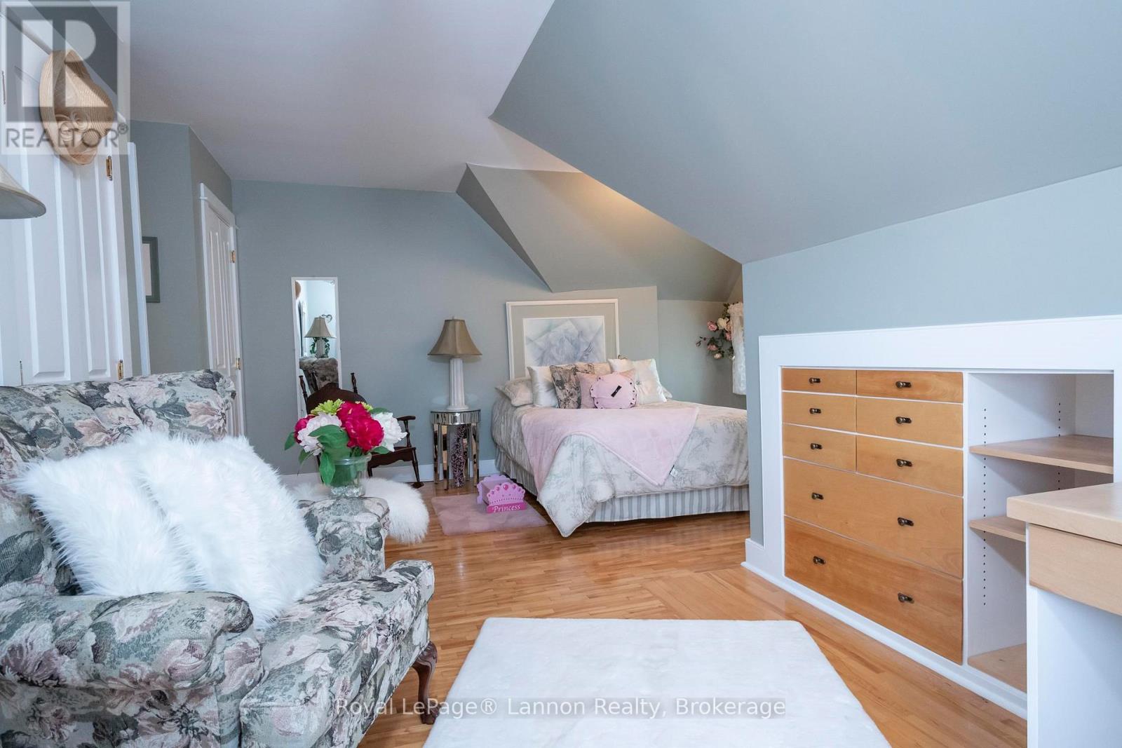 34 Winnipeg Avenue Property Photo 25