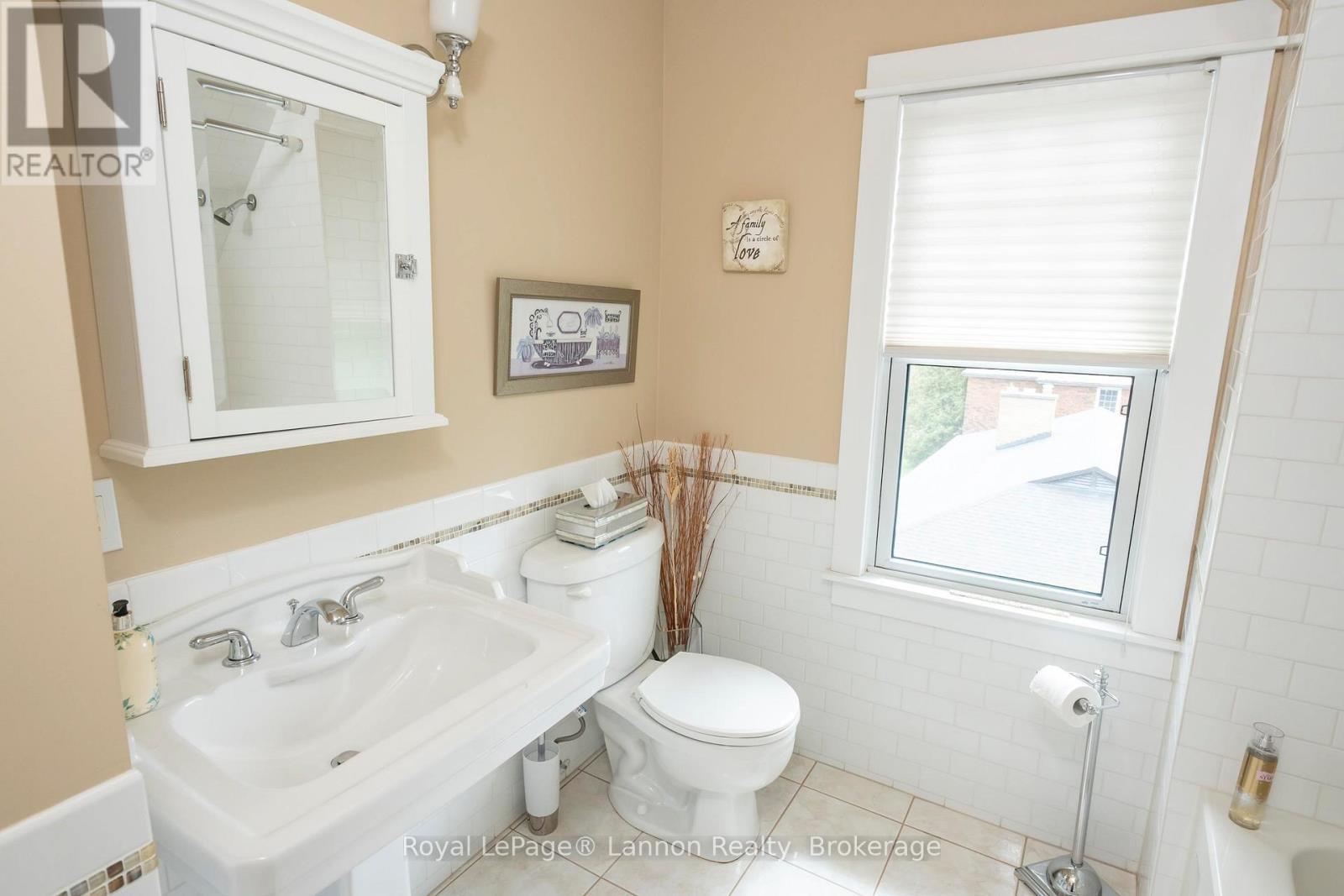 34 Winnipeg Avenue Property Photo 26