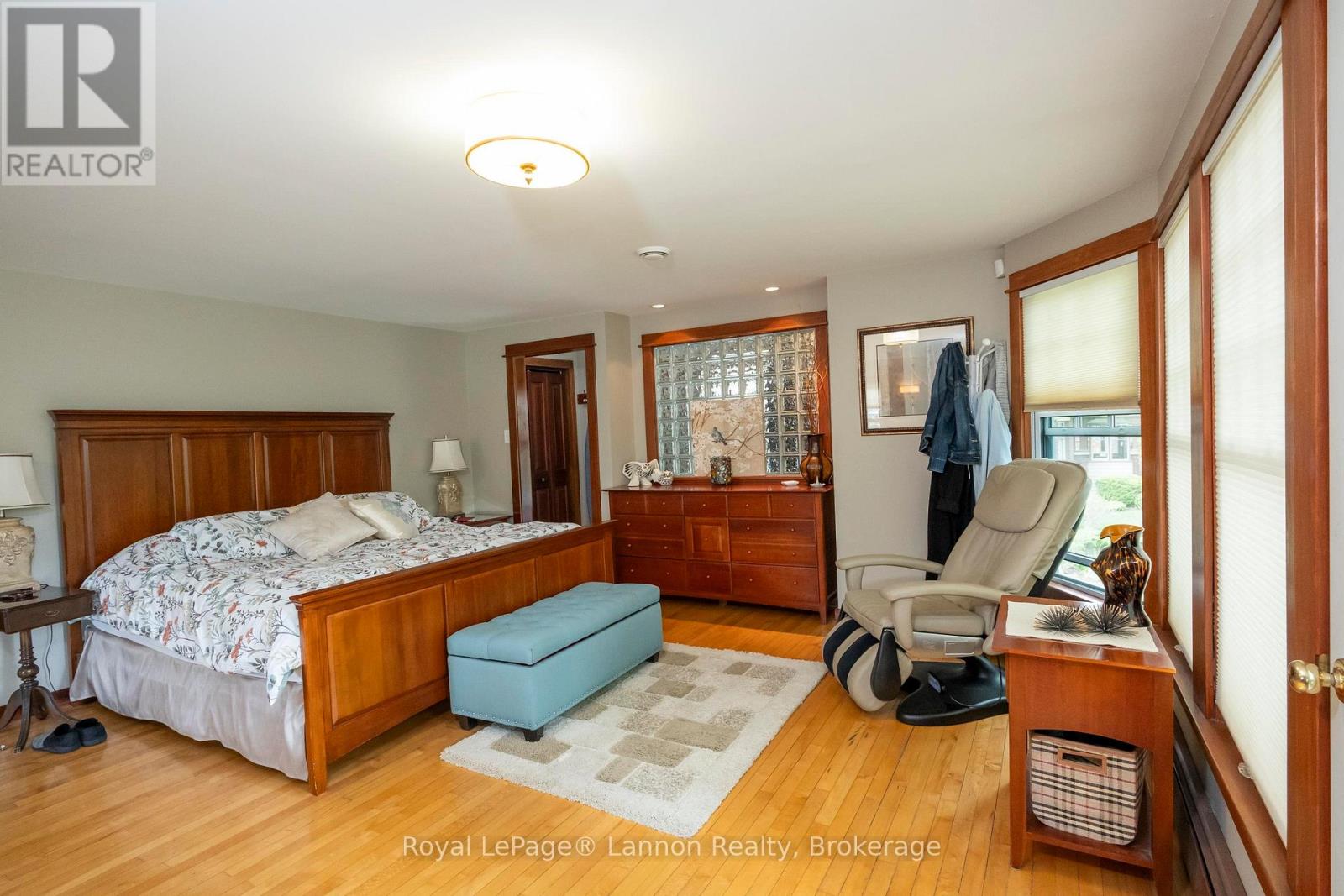 34 Winnipeg Avenue Property Photo 32