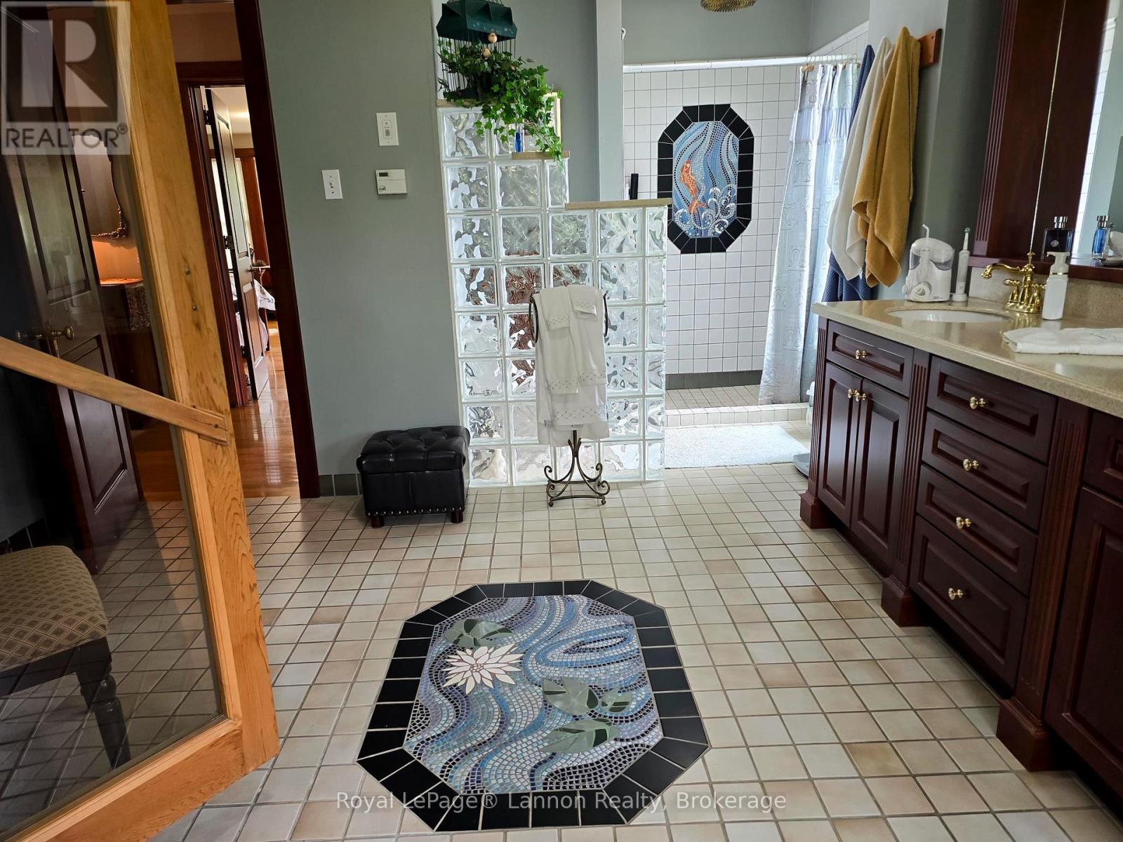 34 Winnipeg Avenue Property Photo 39