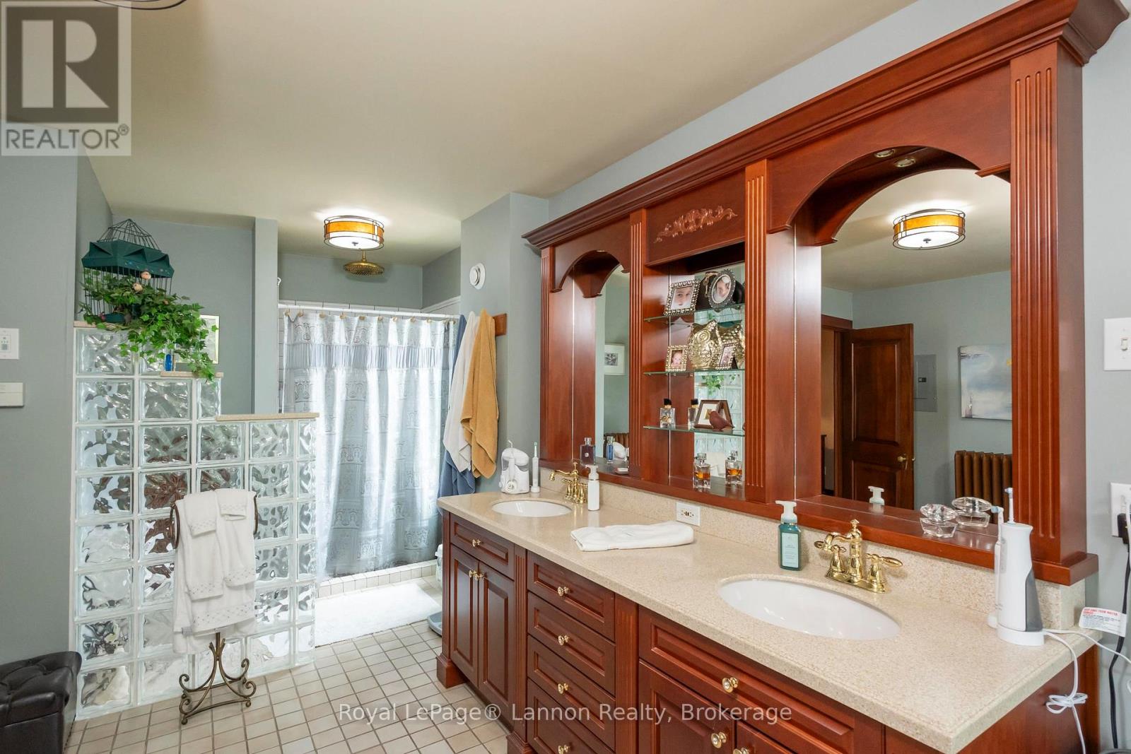 34 Winnipeg Avenue Property Photo 41
