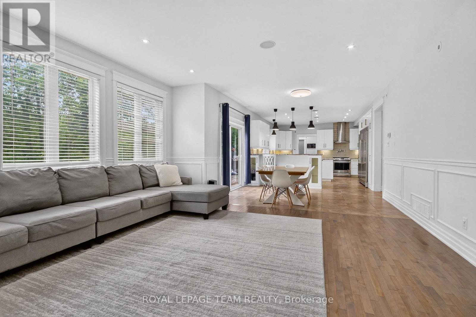 6330 Second Line Road Property Photo 7