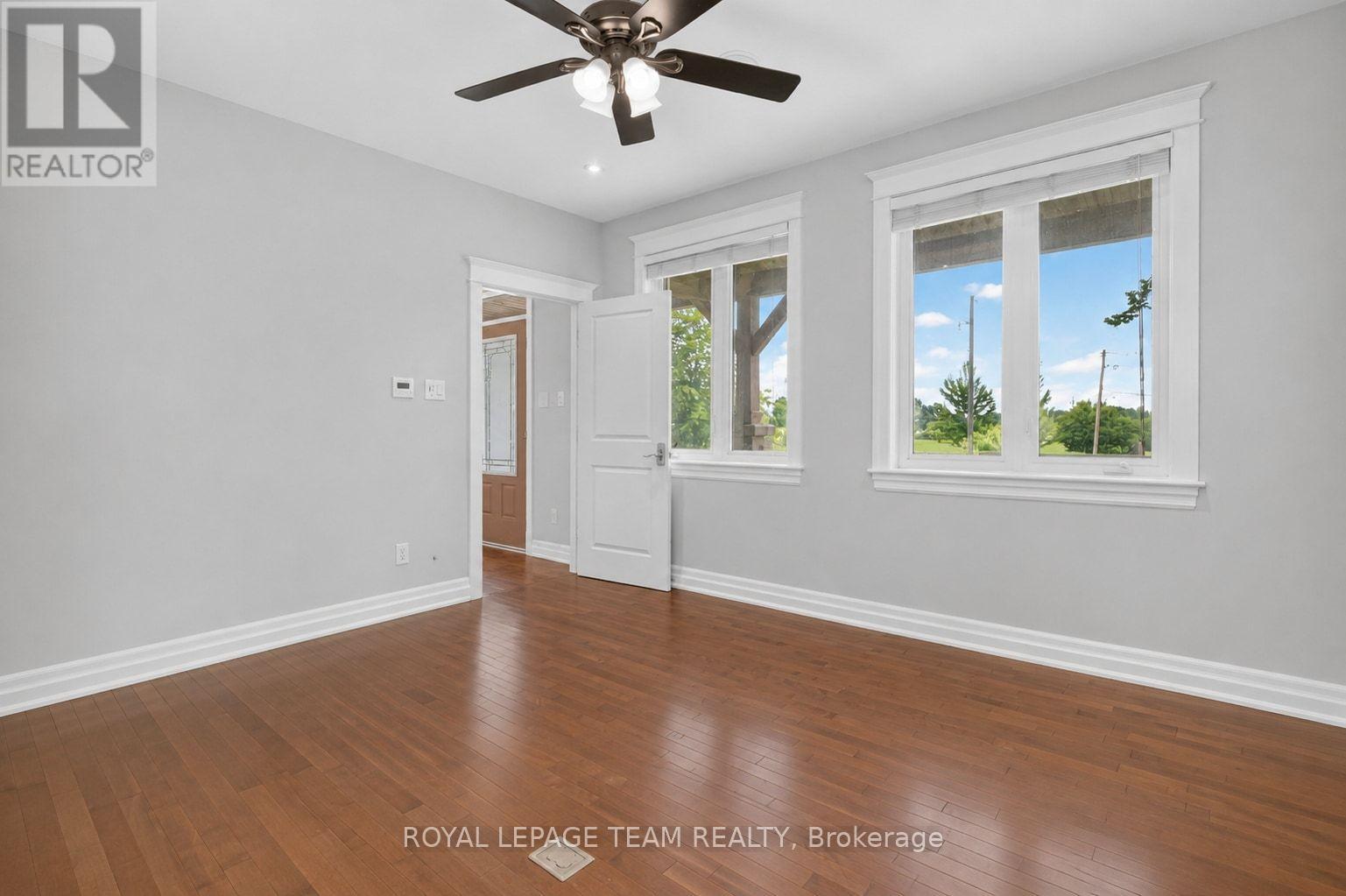 6330 Second Line Road Property Photo 20