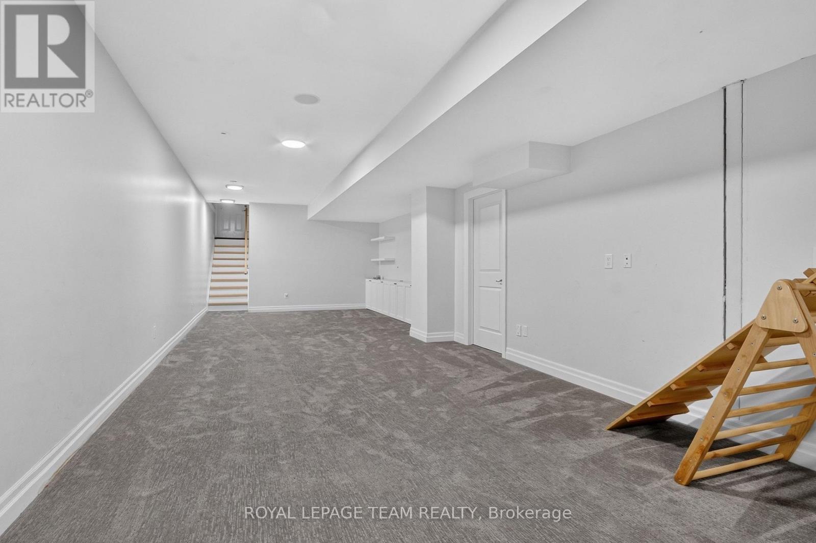 6330 Second Line Road Property Photo 34