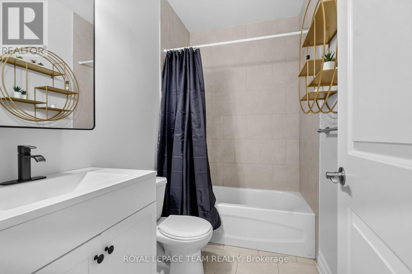 6330 Second Line Road Property Photo 37