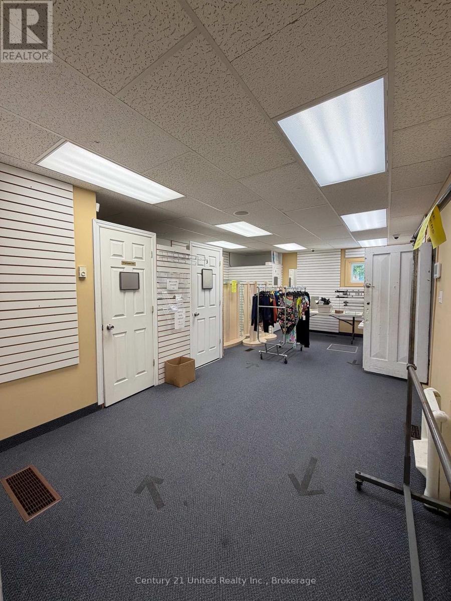 23 Queen Street Property Photo 6