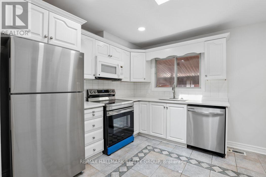 211 Harcourt Avenue Property Photo 13
