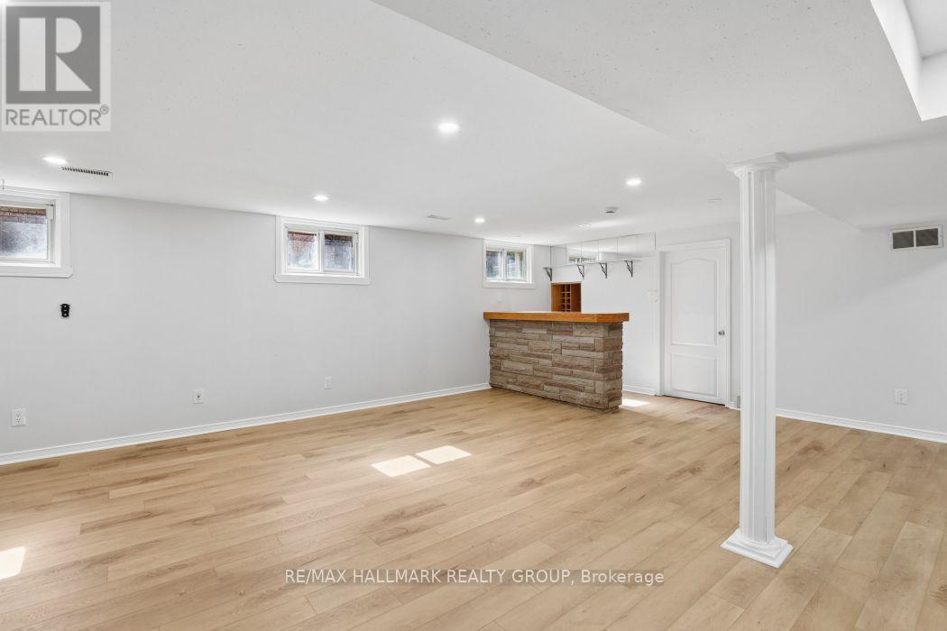 211 Harcourt Avenue Property Photo 23